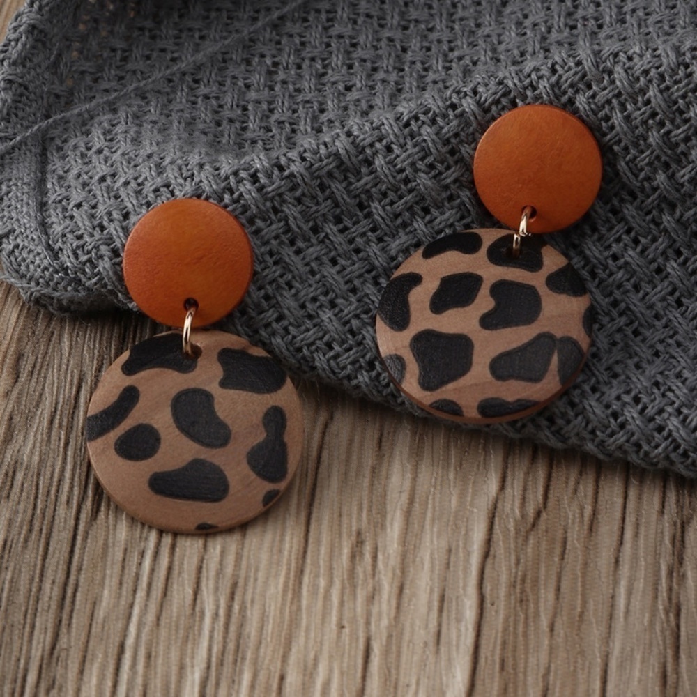 *WILLA* Round Leopard Pattern Wood Fashion Earrings